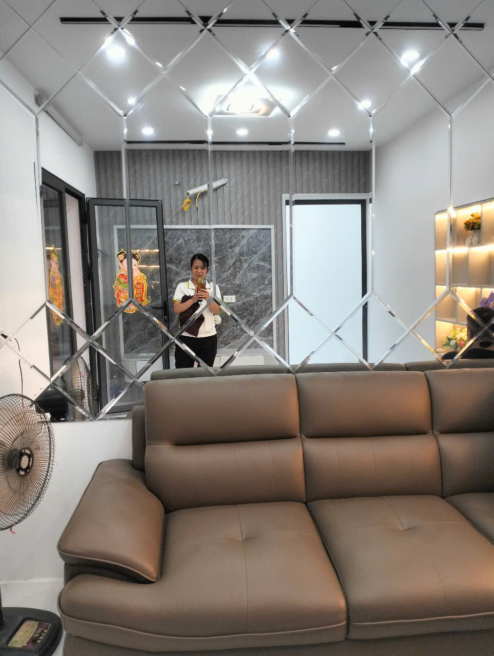NHà đẹp Cát Linh 4.95 tỷ - 5 tầng
